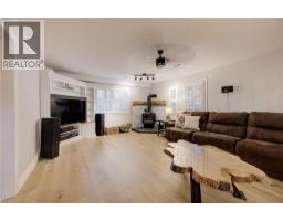 1 EDGEWOOD Court - 28