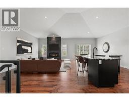 152 DEVONSHIRE Drive UnitNo. 18 - 5