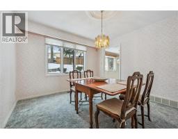 18 WOODVIEW Court - 11