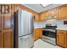 18 WOODVIEW Court - 4