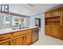 18 WOODVIEW Court - 5