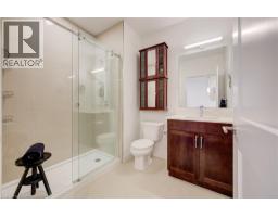 399 QUEEN Street S UnitNo. 417 - 14