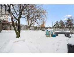 4 NORTHMANOR Crescent - 32