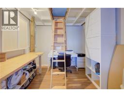 85 SPRUCE Street UnitNo. 112 - 16