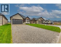 93 DUCHESS Drive - 2