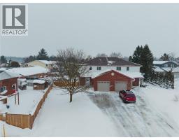 837 EDGAR Street W - 27