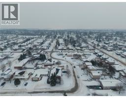 837 EDGAR Street W - 33