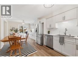 837 EDGAR Street W - 8