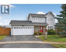 33 OAK Crescent - 1