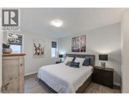 114 LIVINGSTON Drive - 32