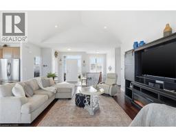 6 MACNEIL Court - 11