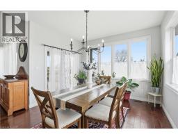 6 MACNEIL Court - 16