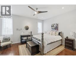 6 MACNEIL Court - 19