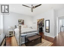 6 MACNEIL Court - 20