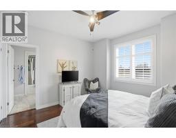 6 MACNEIL Court - 25