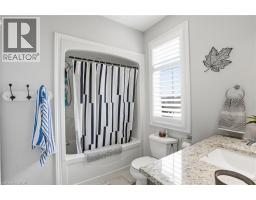 6 MACNEIL Court - 27