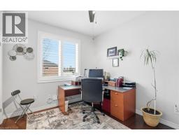 6 MACNEIL Court - 28