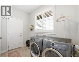 6 MACNEIL Court - 31