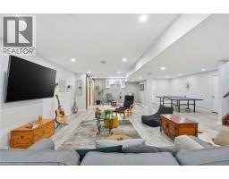 6 MACNEIL Court - 33