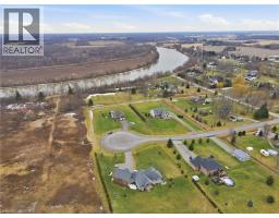 6 MACNEIL Court - 46