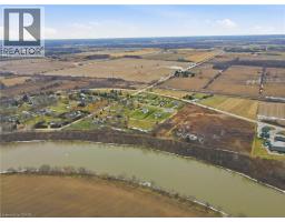 6 MACNEIL Court - 47