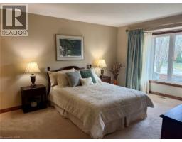 50 UPPER CANADA Drive - 15