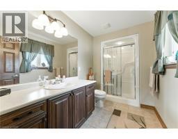 50 UPPER CANADA Drive - 17