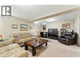 50 UPPER CANADA Drive - 19