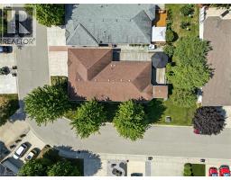 50 UPPER CANADA Drive - 28