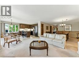 50 UPPER CANADA Drive - 7