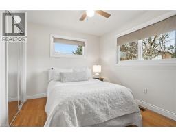 16 ALISON Avenue - 17