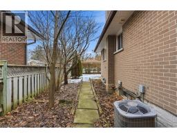 16 ALISON Avenue - 41