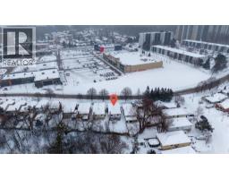 67 OLD CARRIAGE Drive - 39