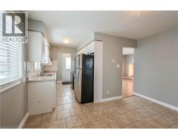 73 BARWOOD Crescent - 2