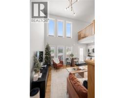 1242 KING Street E - 26