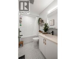 1242 KING Street E - 29