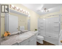 375 KINGSCOURT Drive UnitNo. 21 - 16