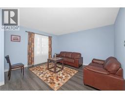 375 KINGSCOURT Drive UnitNo. 21 - 4