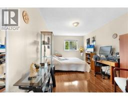 75 MARISA Street - 25