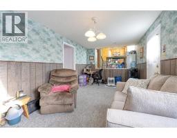 249 MACDONALD Drive - 16