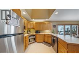 456 CHURCHILL Avenue - 13