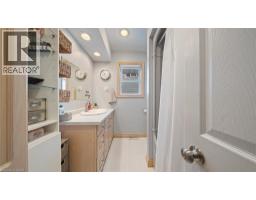 456 CHURCHILL Avenue - 18