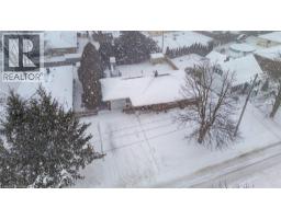 456 CHURCHILL Avenue - 2