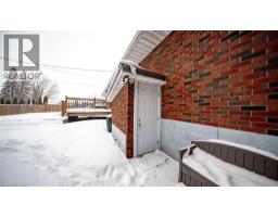 456 CHURCHILL Avenue - 39