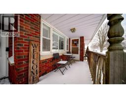 456 CHURCHILL Avenue - 4