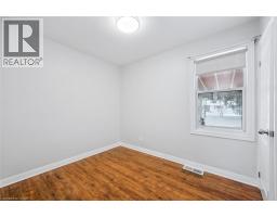 56 COLUMBIA Street W - 10