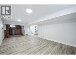 56 COLUMBIA Street W - 19