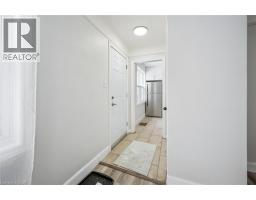 56 COLUMBIA Street W - 4