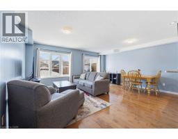 955 ZELLER Crescent - 2