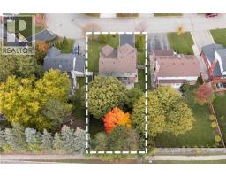 391 STRAWBERRY Crescent - 46